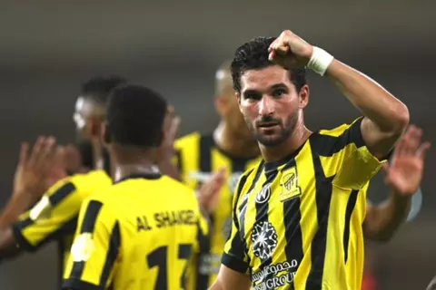 "شاركت وأنا مريض".. حسام عوار ينفي تهربه من اللعب مع الاتحاد